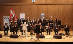 Arsuz'da "Şarkılar Bizi Söyler, Biz de Şarkı Söyleriz" konseri