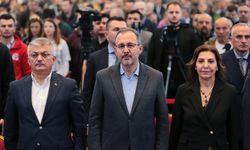 Bakan Kasapoğlu, Türkiye Küçükler ve Yıldızlar Satranç Şampiyonası'nın açılışında konuştu: