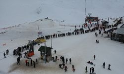 Davraz Kayak Merkezi iki haftada 90 bin kişiyi ağırladı