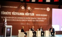 Mersin'de "Türkiye Yüzyılı'nda Kürtler Paneli" düzenlendi