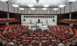 Kamuda sözleşmeliye kadro yasalaştı!