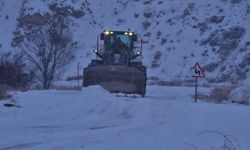 Malatya'da karla mücadele çalışmalarına devam