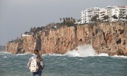 Akdeniz'in batısı ve Antalya Körfezi'nde fırtına bekleniyor