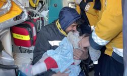 1,5 yaşındaki Masal, depremden 55 saat sonra enkazdan çıkarıldı