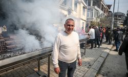 Adanalı kebap ustasından Hatay'daki depremzedelere ikram