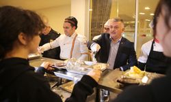 Antalya'ya gelen depremzedelerin yaraları sarılıyor