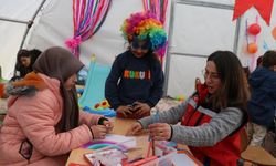 Elbistan'da depremzede çocuklar için oyun çadırları kuruldu