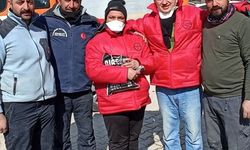 Hatay'da enkazda bulunan 411 bin lira sahibine teslim edildi