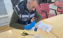 Hatay'daki enkazlarda bulunan para ve değerli eşyalar polis gözetiminde korunuyor