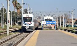 Hatay'dan yola çıkan "Afetzede Aktarım Treni" 49 kişiyi Mersin'e getirdi