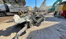 Osmaniye'de arama kurtarma çalışması tamamlanan enkazlar kaldırılıyor