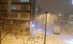 Afyonkarahisar'da kar yağışı başladı