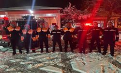 ŞANLIURFA - İpekyol caddesinde yıkılan binada arama kurtarma çalışmaları (2)