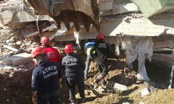 HATAY - Depremin 83. saatinde bir kişi enkazdan kurtarıldı