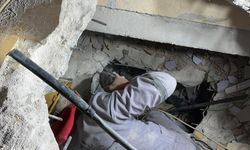 HATAY - Enkaz altında kalan 6 kişi 72 saat sonra kurtarıldı