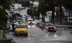 Sağanak ve dolu hayatı olumsuz etkiledi