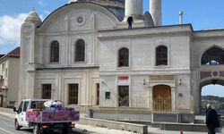 Çamlıca Camisi Isparta'dan götürülen gül suyu ile yıkandı
