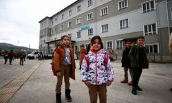 Depremden etkilenen Hatay'ın 7 ilçesindeki okullarda ders zili çaldı