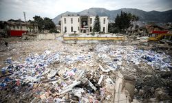 Hatay Büyükşehir Belediyesi enkazında "evrak nöbeti"