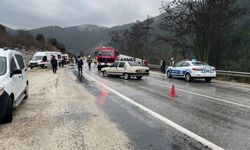 Isparta'da devrilen yolcu otobüsündeki 8 kişi yaralandı