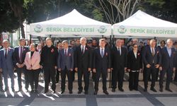 Serik'te kırmızı balonlar otizm farkındalık günü için havalandı