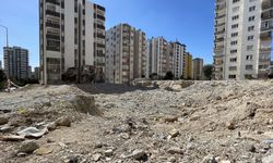 Yıkılan binayla ilgili tutuklanan müteahhit "normalden fazla çimento kullandığını" savundu