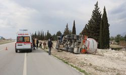 Burdur'da şarampole devrilen tankerin sürücüsü yaralandı