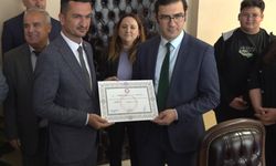 Burdur milletvekilleri mazbatalarını aldı
