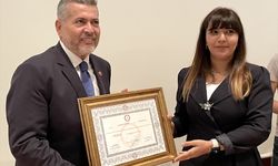 Mersin'de AK Parti ve MHP milletvekilleri mazbatalarını aldı
