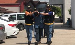 Adana'da minibüs şoförünün bıçaklanması olayının şüphelisi baba ve oğlu tutuklandı
