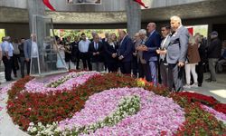 Dokuzuncu Cumhurbaşkanı Süleyman Demirel mezarı başında anıldı