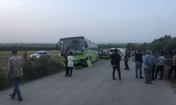 Adana'da belediye otobüsü ile minibüsün çarpışması sonucu 3 kişi öldü, 9 kişi yaralandı