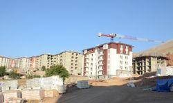 Depremin merkez üssü Elbistan'da TOKİ konutları yükseliyor