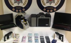 Mersin'de sahte kimlik hazırladıkları iddiasıyla 2 zanlı yakalandı