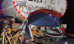 Osmaniye'de park halindeki tankere çarpan otomobildeki 3 kişi öldü