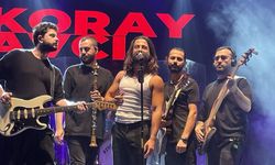 30 Ağustos Zafer Bayramı dolayısıyla sanatçı Avcı, Isparta'da konser verdi