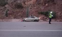 Burdur'da devrilen otomobildeki 2 kişi öldü, 3 kişi yaralandı