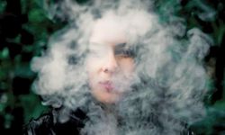 Elektronik sigara kullanımı ortaokul çağına düştü!