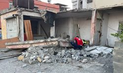 Mersin'de müstakil evin duvarının çökmesi sonucu 6 yaşındaki çocuk yaralandı
