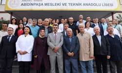 Bakan Tekin Ankara'da öğretmenlerle buluştu