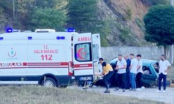 İki otomobilin çarpıştığı kazada 1'i ağır 4 kişi yaralandı