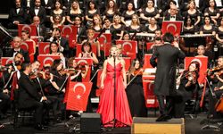 Adana'da ÇDSO ile MDOB'dan Cumhuriyet'in 100. yıl dönümüne özel konser