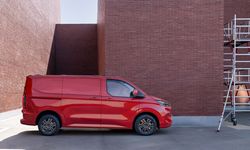 Ford Otosan'ın Yeniköy Fabrikası'nda üretilen yeni nesil Transit Custom satışta
