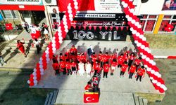 Küçük öğrenciler, Cumhuriyet için güvercin uçurdu