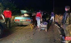 Isparta'da otomobille kamyonetin çarpıştığı kazada 5 kişi öldü