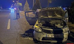 Otomobil ağaca çarpıp karşı şeride devrildi, 3 kişi yaralandı
