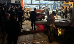 Adana'da otomobilin iş yerine girmesi sonucu 1 kişi öldü, 1 kişi yaralandı