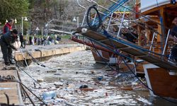 Antalya Büyükşehir Belediyesi yağış ve fırtınada 963 ihbara müdahale etti