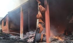 Antalya'da soğuk hava deposunda çıkan yangın söndürüldü