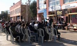 Diyarbakır'da Kitap Mezadı öğrencilerle buluştu